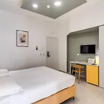 National Square 4*