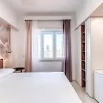 National Square Guest house 4*
