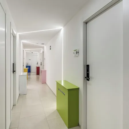 בית הארחה National Square 4*