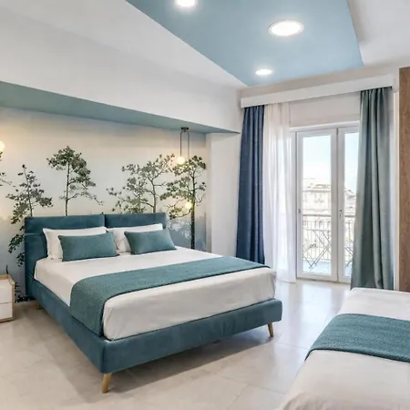 בית הארחה National Square 4*